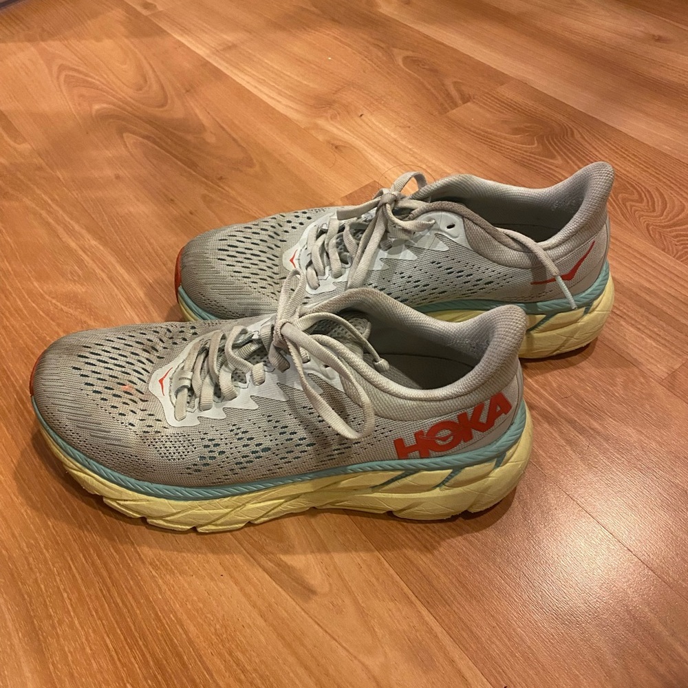 HOKA Clifton 7 Sneakers